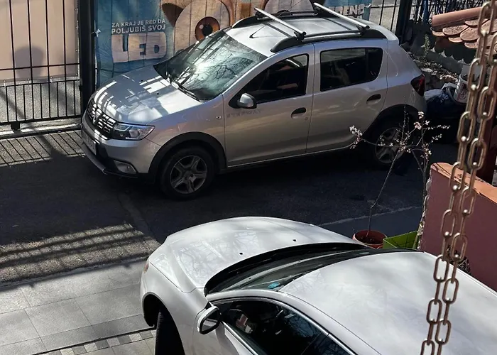 Zvezdana Noc شقة *